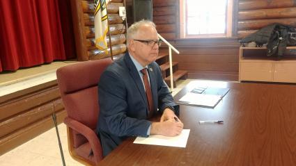 Governor Walz during a visit to the Grand Portage community. Photo by Rhonda Silence