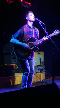 Chris Koza plays at Papa Charlie's, 2017