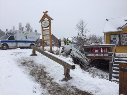 Winter weather caused a traffic accident Nov. 9 on Highway 61. Photo by Matthew Brown